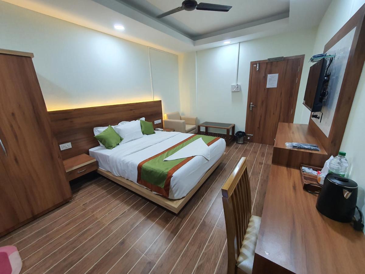 Hotel Deo Volente Sivasagar Luaran gambar